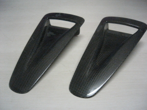 R35 GT-R カーボンボンネットエアダクト